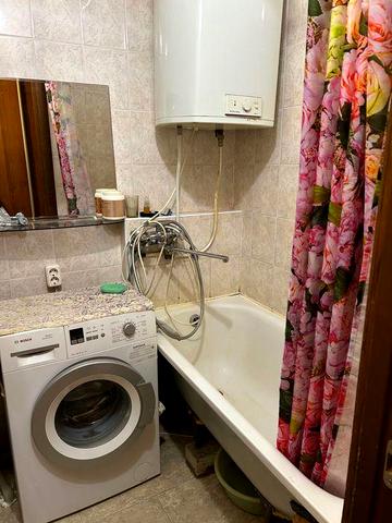 Куренівка..Продам 1к квартиру 43м2,Петропавлівська 6