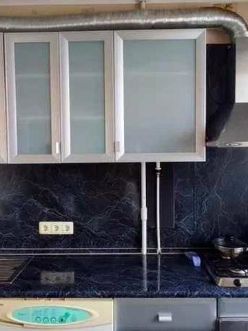 Затишна 1-кімнатна квартира з видом на Русанівський канал