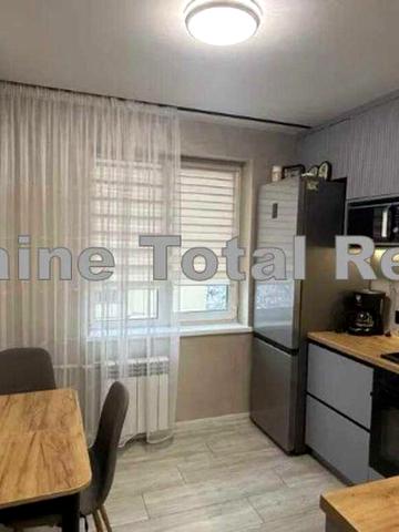 2к квартира з ремонтом біля швидкісного! Вул Григоровича-Барського 3