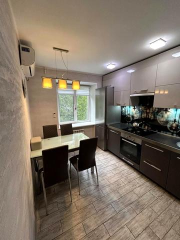 Половецька вул., 16-А