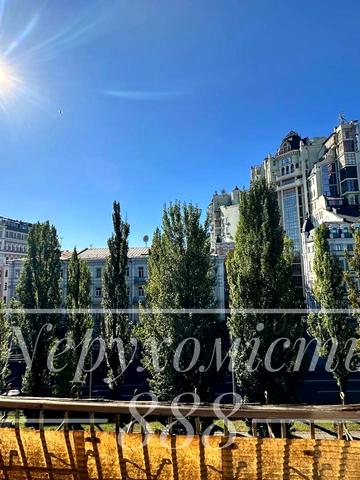 Тараса Шевченка бульв., 10