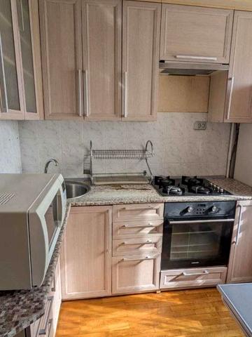 Перемоги вул., 3