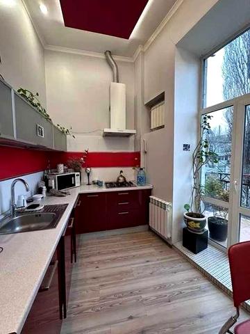 ТОП 1К вул.Рейтарська 25 Історичний Центр Золоті Ворота Шевченківський