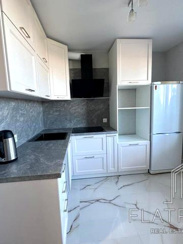 Пантелеймона Куліша вул. (Челябінська), 11