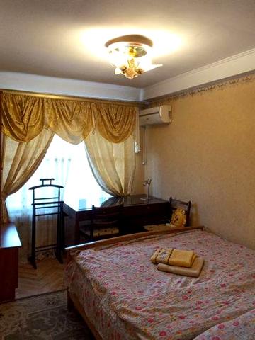 Здаю 4кімн Печерська, Кловська. Б. Лесі Українки 9