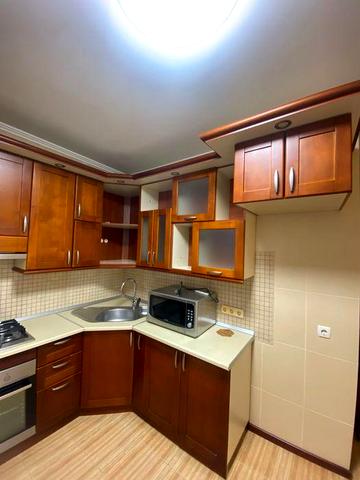 Сдам 3х этажный комн.кв м.Науки