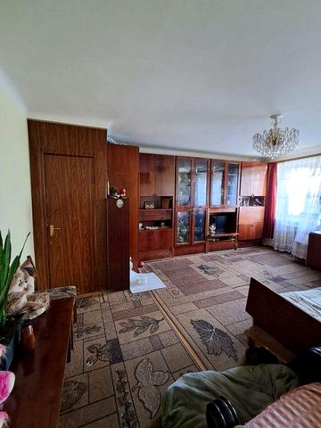 Продаж 2-кімнатної квартири в центрі міста.