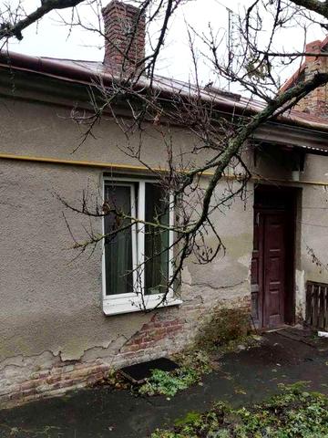 Нерухомість Жовква