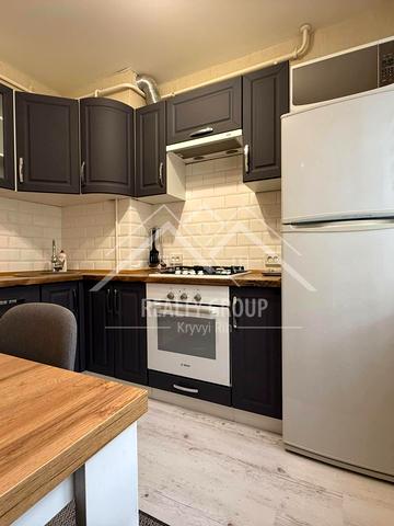 Свято-Миколаївська вул. (Леніна), 19