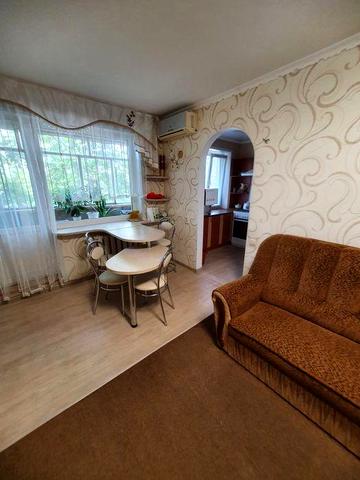 Здається 3-кімнатна квартира в центрі м.Покров