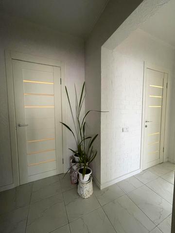 Перлинна вул., 1б