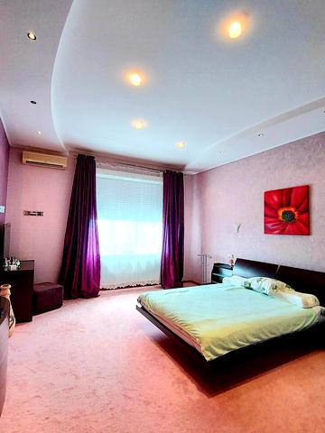 Майка Йогансена вул. (Лермонтовська), 15