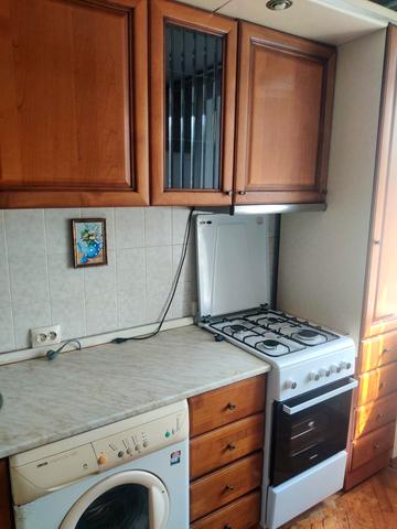 Сегедська вул., 2