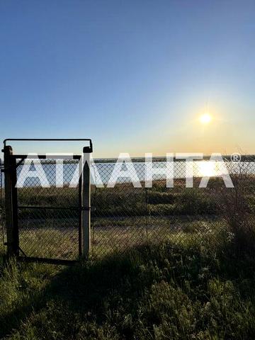 Продам жилой дом на 25 сотках в Маяках с видом на реку