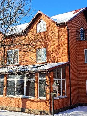 Будинок в затишному селі, є-Якість, є-хороші умови, є-всі комунікації