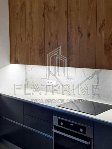 Ясинуватський пров., 11