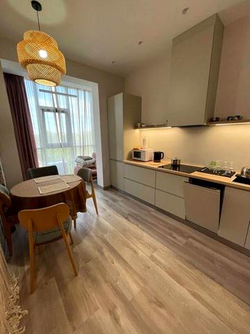 Аренда 1 комнат квартиры на 10 Фонтана.