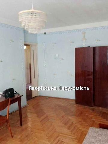 Здається в довготривалу оренду 3-кімн. квартира в м. НОВОЯВОРІВСЬК.