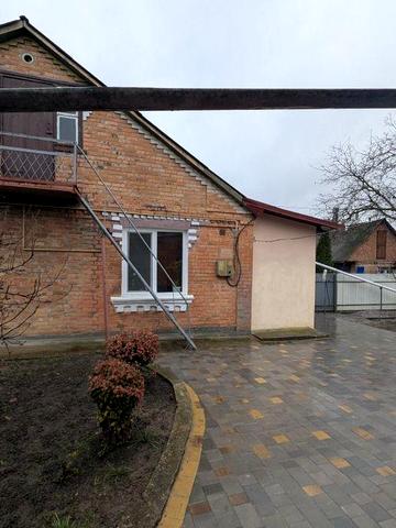 Продам частину будинку на Старому Місті (Педучилище)