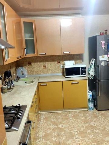 Здається 3х кімнатна квартира, з індивідуальним опаленням,ДОСи