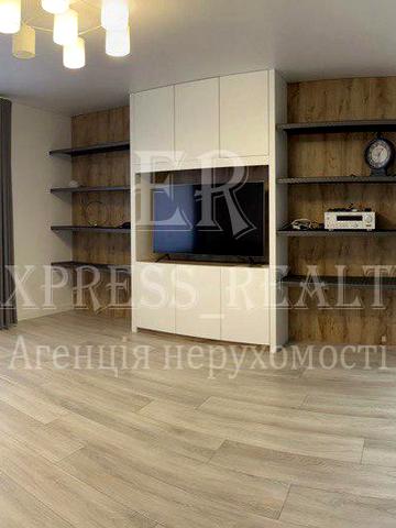 Пятницька вул., 49