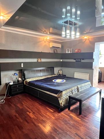 Лазурна вул. (Гайдара), 2