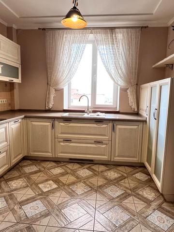 Парусна вул. (Героїв Сталінграду), 17