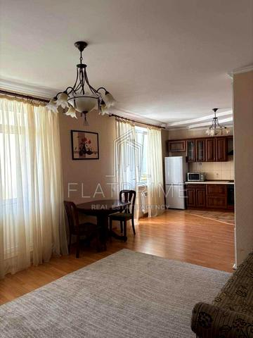 Дніпровська набережна вул., 19-В