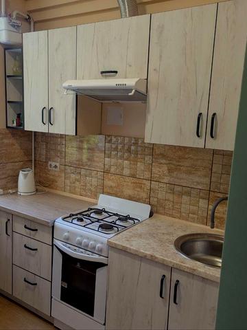 Криворізька вул., 6