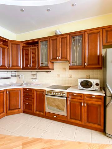 Володимира Івасюка просп. (Героїв Сталінграду), 6-Б