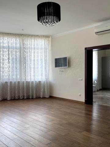 Молдовська вул. (Молдавська), 2