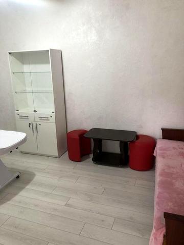 Продается 1 - комнатная квартира ул.Наваринская.