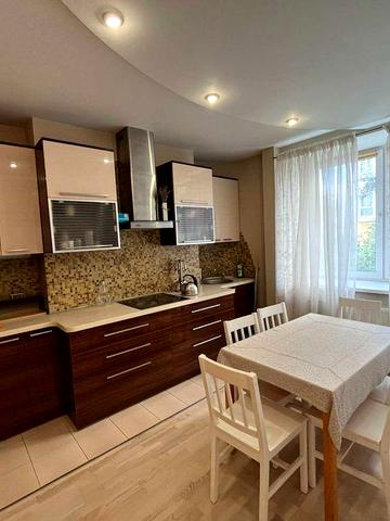 Оренда ЖК Чайка 3 кімн є Генератор! До метро Житомирська  15 хв авто