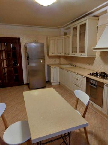 Поділ, Ярославський пер.7-9, 4к квартира в новому будинку 1400 у.о.