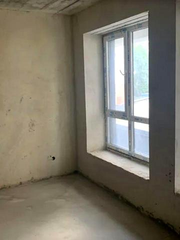 Продаж 2к квартири 52 кв. м на вул. Петрушевича