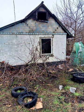 Продам домик после пожара.