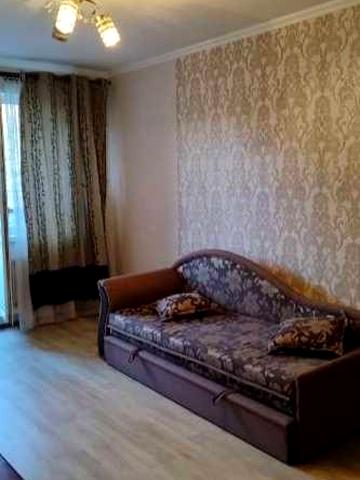 В продаже 2 к кв метро Армейская средний этаж