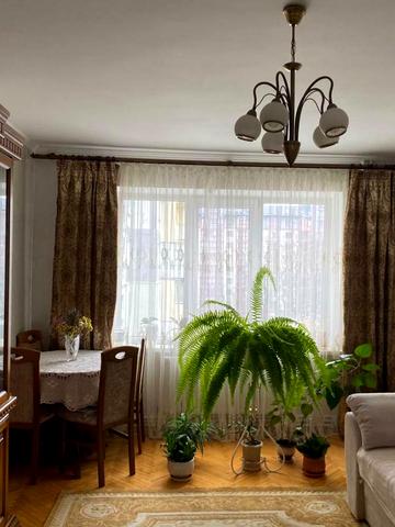 Героїв УПА вул., 4