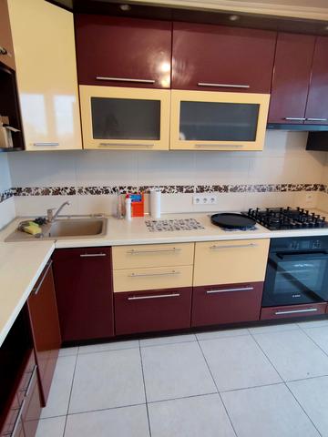 Василя Стуса вул., 28