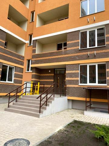 Захисників України вул. (1-го Травня), 42-Б