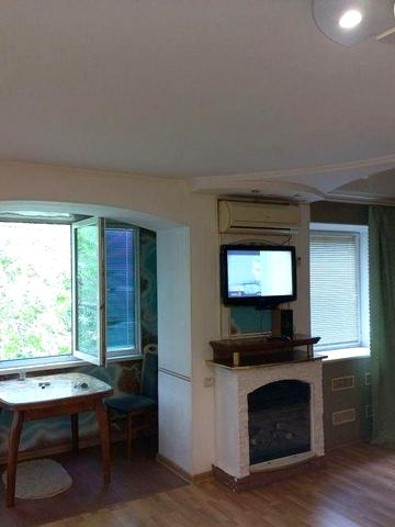 Сдам 2-к.квартиру студию на ЮТЗ, Молодогвардейская