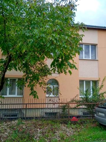 Власний будинок хата з великою земельною ділянкою, с.Унятичі