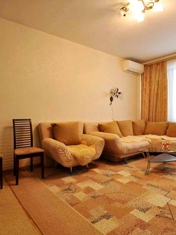 2-кімнатная квартира в статусному Печерську з видом на Лавру