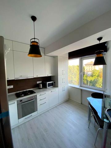 Берестейський просп. (Перемоги), 96