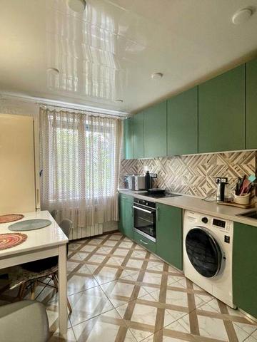 Продам  2-х квартиру на пр. Поля/Кірова з ремонтом