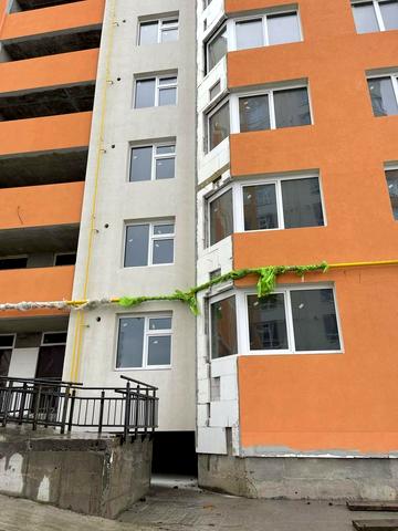 Будівельників вул., 5/5