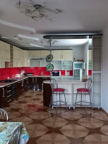 Довгострокова оренда 4к Дім Олексія Миргородського (Черняховського) вулиця