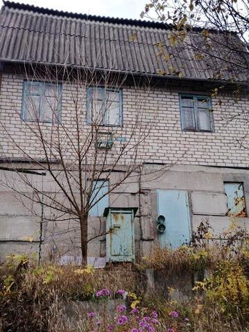 Продаю капитальный 3 эт.дом возле Мерефы 4500 срочно