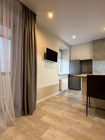 Європейська вул. (Фрунзе), 183