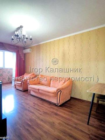 3к квартира Юрія Литвинського, 42/15 метро Харківська, Позняки 15-20хв